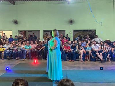 ParÃ³quia Imaculada ConceiÃ§Ã£o do Porto Barreiro realizou a escolha da Princesa do Leite e Cowboy Estiloso